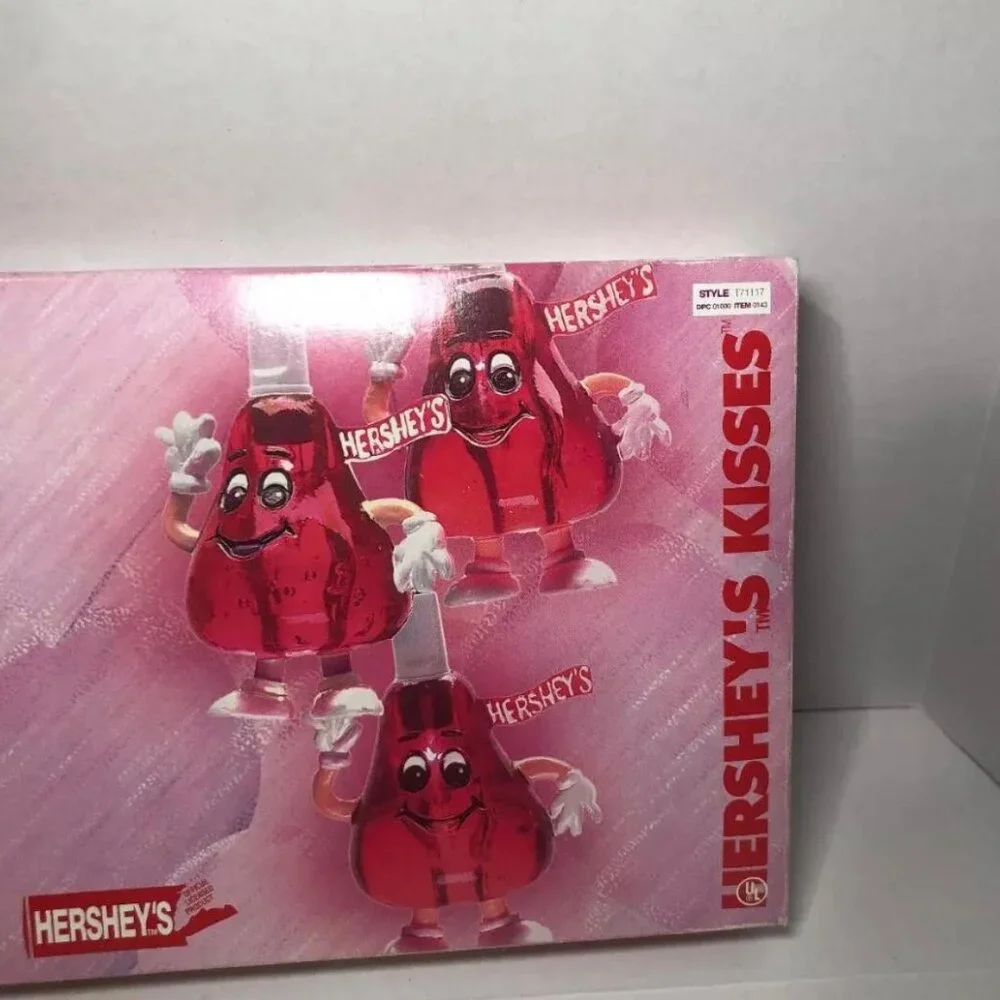 Vintage Red Hershey's 20 Kisses Indoor/Outdoor Valentine's Works Holiday Working